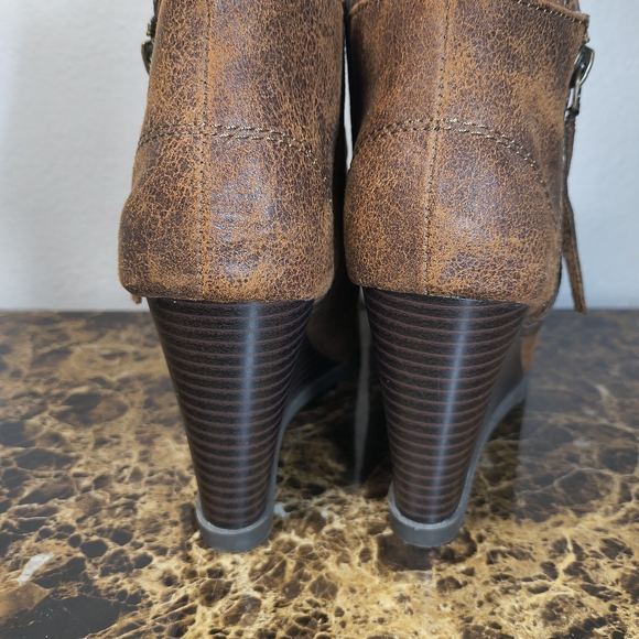 Sugar Brown Wedge Ankle Boots Size 7 Like New - Picture 5 of 14